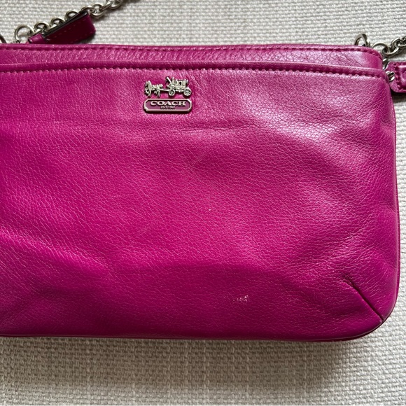 Vintage Coach Chain-Link Crossbody Bag - Picture 5 of 10